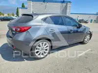 2015 Mazda 3 photo
