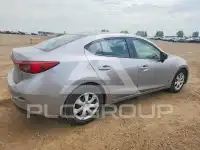 2015 Mazda 3 photo