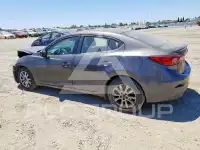 2015 Mazda 3 photo