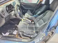 2015 Mazda 3 фото