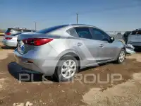 2015 Mazda 3 photo