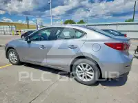 2015 Mazda 3 photo