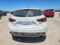 2015 Mazda 3 photo