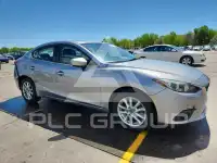 2015 Mazda 3 photo