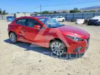 2015 Mazda 3 photo