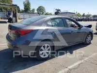 2015 Mazda 3 photo