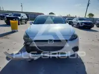2015 Mazda 3 фото