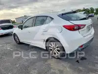 2015 Mazda 3 photo