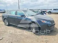 2015 Lincoln MKS photo