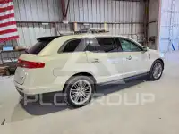 2015 Lincoln MKT photo