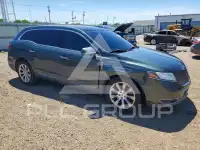 2015 Lincoln MKT фото