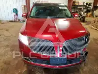 2015 Lincoln MKT фото