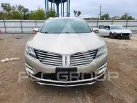 2015 Lincoln MKZ photo