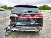 2015 Lincoln MKZ photo