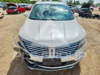 2015 Lincoln MKZ photo