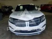 2015 Lincoln MKZ photo
