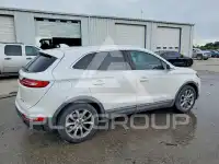 2015 Lincoln MKZ photo
