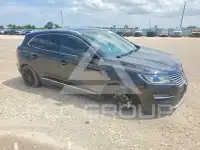 2015 Lincoln MKZ photo