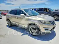 2015 Lincoln MKZ photo