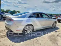 2015 Lincoln MKZ photo