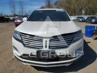 2015 Lincoln MKZ photo