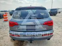 2015 Audi Q7 photo