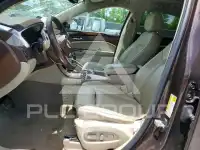2015 Cadillac SRX фото