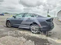 2015 Chrysler 200 фото