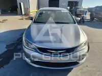 2015 Chrysler 200 фото