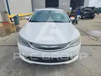 2015 Chrysler 200 фото