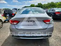 2015 Chrysler 200 photo