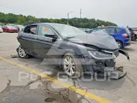 2015 Chrysler 200 фото