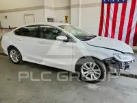 2015 Chrysler 200 photo
