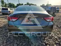 2015 Chrysler 200 photo