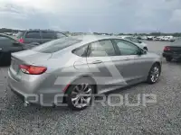 2015 Chrysler 200 photo