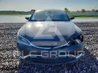 2015 Chrysler 200 photo