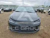 2015 Chrysler 200 photo