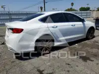 2015 Chrysler 200 фото