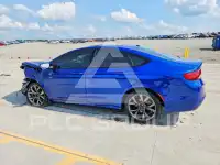 2015 Chrysler 200 фото