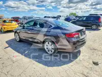 2015 Chrysler 200 фото
