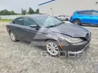 2015 Chrysler 200 photo