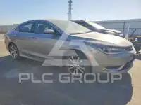 2015 Chrysler 200 фото