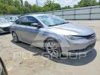 2015 Chrysler 200 photo