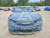 2015 Chrysler 200 photo
