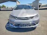 2015 Chrysler 200 photo