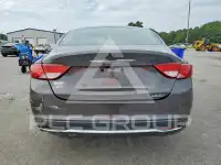 2015 Chrysler 200 photo