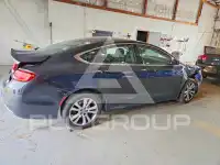 2015 Chrysler 200 photo