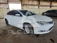 2015 Chrysler 200 photo