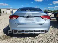 2015 Chrysler 200 photo