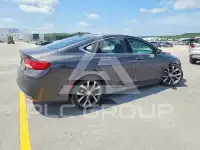 2015 Chrysler 200 фото